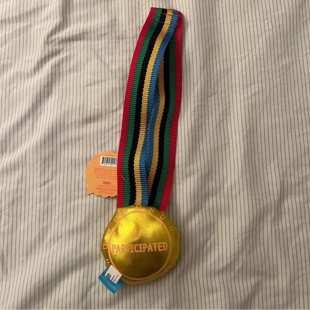 NWT Bark Box Retrieve The Gold Toy